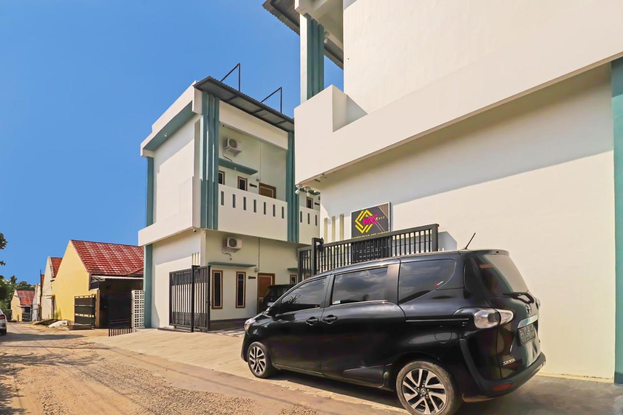 Oyo Life 92691 Mc Kost Syariah Hotel Jambi Exterior photo